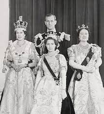 Coronation gown of queen elizabeth ii. The Coronation Of Queen Elizabeth Ii On 2 June 1953 Photographed In The Throne Room In Buckingham Palace Princess Elizabeth Princess Margaret Queen Elizabeth