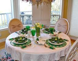 St Patrick S Day Table Setting With Shamrock Plates Table Settings St Patrick S Day Decorations Holiday Table Decorations