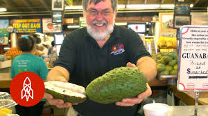 Robert’s Got the Weirdest Fruit in Florida