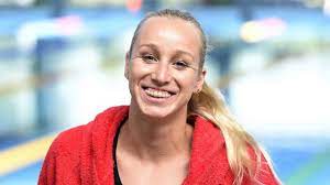 According to our data, she was born in hungarian, hungarian on july 17, 1989. Csaladvarazs A Csaladi Talkshow Verraszto Evelyn Bolla Fiverek 10 Adas Youtube