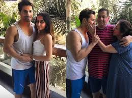 Photo Varun Dhawan Celebrates Holi With His Ladylove Natasha Dalal And let us tell you, if varun is handsome then she is no less gorgeous! photo varun dhawan celebrates holi