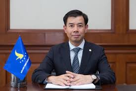 Vingroup was founded in ukraine on august 8, 1993 as technocom by phạm nhật vượng. Ceo Vingroup Noi Vá» Thach Thá»©c Khi Táº­p Trung Cong Nghiá»‡p Cong Nghá»‡ Kinh Doanh
