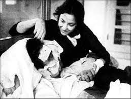 Nargis And Sunil Dutt S Love Story Is Nothing Less Than A Fairytale Romance Sunil Dutt Old Film Stars Love Story