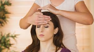 This article explains what to expect in a normal reiki session and how to become a practitioner. Reiki The Metrohealth System
