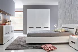 Black And White Bedroom Furniture Sets Some Nice Tips For Having White Bedroom Furniture Sets Darbylanefurniture Co In 2020 White Gloss Bedroom Furniture White Bedroom Set Furniture White Modern Furniture