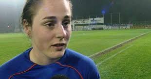 Voetbalster Karin Stevens gehuldigd