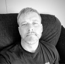 Lawrence Bledsoe's Instagram, Twitter & Facebook