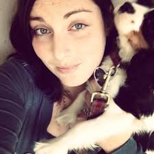 Danielle Yells (@Daniyelles)