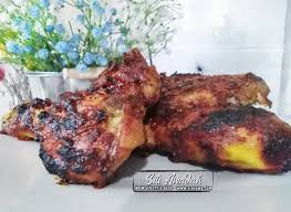 Resepi ayam percik warna merah ini sering juga dipanggil sebagai ayam percik pasar malam. Resepi Ayam Percik Utara Cara Simple Tapi Sedap