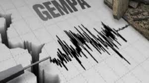 Gempa terasa kencang hingga warga berhamburan keluar dari rumah. Gempa Magnitudo 4 2 Guncang Lampung Dan Sulteng