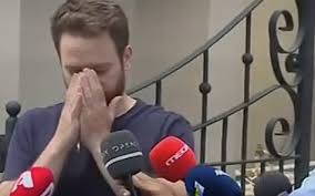 Υπενθυμίζεται ότι, την πιθανή εμπλοκή του 43χρονου γεωργιανού στη ληστεία και αποτρόπαια δολοφονία της. Glyka Nera H Astynomia Exei Stoixeia Sta Xeria Ths Leei O Syzygos Ths 20xronhs Pws Proxwroyn Oi Ereynes In Gr