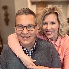 Elisha Hicks's Instagram, Twitter & Facebook