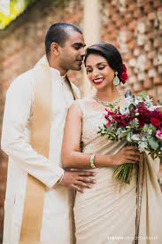 A Traditional Sri Lankan Garden Poruwa Wedding Ceremony Maya Rev In 2020 Buddhist Wedding Srilankan Wedding Wedding Ceremony