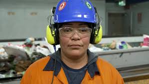 Good Kiwis: The unsung heroes getting up at dawn to sort your recycling