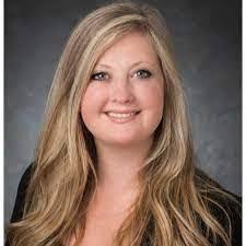 Sarah Hisle's Instagram, Twitter & Facebook