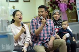 Ing wurine yen ati durung tuwajuh, angur sira ngabdi, becik ngidunga karuhun, aja age nuli ngabdi, yen durung eklas ing batos. Selamat Atas Kelahiran Anak Pertama Kahiyang Ayu Bobby Nasution Tabloidbintang Com