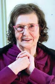 Lila Horne's Instagram, Twitter & Facebook