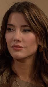 Hillary Mcfadden's Instagram, Twitter & Facebook