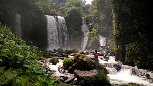 Ada gambar air terjun, pepohonan, pegunungan, pedesaan, dan hal lainnya. Air Terjun Pengantin Bridal Waterfall Ngawi Indonesia Steemit
