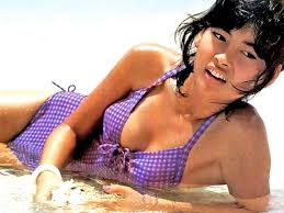 中山美穂(49)のヌード濡れ場のおっぱいや水着画像100枚｜エロ牧場