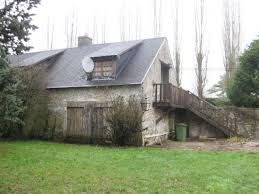 De La Grange Abandonnee A La Maison Moderne Familiale Maison Moderne Maison En Pierre Maison