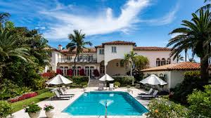Sylvester stallone reportedly bought a $35.4 million lakefront mansion in manana estates in palm beach county. Villa Von John Lennon Und Yoko Ono In Palm Beach Verkauft Ad Magazin