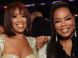 The moment Oprah tuned in (with special permission!) to watch Gayle King  make her Broadway debut 💖