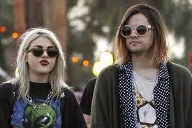 Francis bean cobain and kurt cobain getty images. Frances Bean Cobain Weds Kurt Lookalike In Secret Without Telling Mum Courtney Love Mirror Online