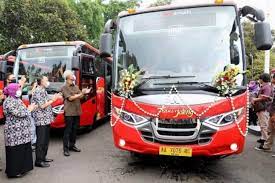 Persyaratan masuk supir bus trans semarang : Persyaratan Masuk Supir Bus Trans Semarang Penumpang Transsemarang Menurun Menyusul Kebijakan Bekerja Dari Rumah Antara News Koridor Ii Terminal Terboyo Terminal Sisemut Ungaran Kiav Frog
