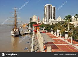 Fotos de Guayaquil malecon de stock, Guayaquil malecon imágenes libres de  derechos | Depositphotos®