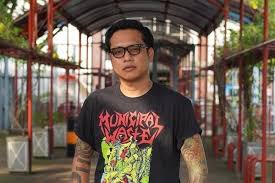 Dan terimakasih buat yg namanya tidak bisa disebutkan satu persatu di sini, buat penyimak, pembeli buku #kotbahtimeline dan kalian semua. 5 Hal Inspiratif Yang Bisa Didapatkan Dari Diri Gofar Hilman