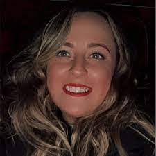 Candace Munsey's Instagram, Twitter & Facebook