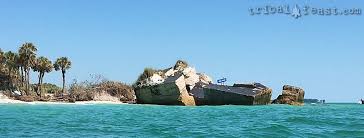 It lies southwest of fort de soto park and can only be reached by boat or ferry. Kayaking To Egmont Key Have An Adventure Picnic On A Sunken Forttribal Feast The Ultimate Guide To Adventure Picnicking
