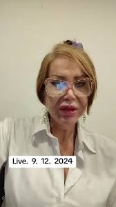 Doña Bella Cuando Abre El Palacio