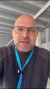 A Educação transforma corações e mentes.