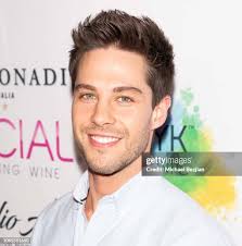 71 Photos & High Res Pictures