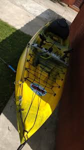Kayak Triplo Equipado Para Pesca Kayak Triplo Equipped For Fishing In 2020 Kayaking Kayak Fishing Fish