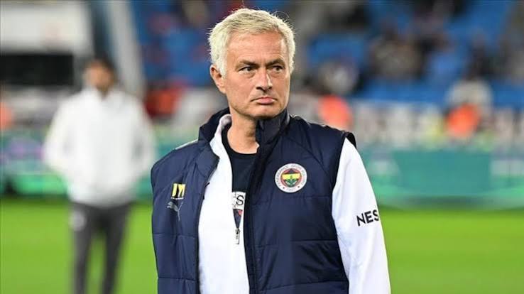 Mourinho Manda un Messaggio Duro al Real Madrid: Non Siete nei Miei Piani