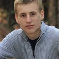 Ashley Kiziah's Instagram, Twitter & Facebook