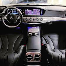 Contrasts In The S Class Black Leather And Designo Metallized Ash Wood Trim Photo Shot By Nycbenz Merce Mercedes Benz S550 Mercedes Benz Mercedes Interior