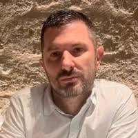 100+ perfiles de «Ceccato»