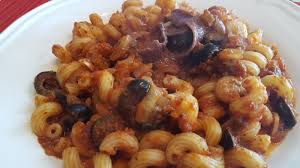 Pasta all'amalfitana (pasta with walnuts and anchovies). Puntuando Con Conchi Pasta All Amalfitana