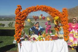 Beautiful Day Of The Dead Dia De Las Muertos D Altar Arch Constructed With Fresh Marigolds Marigold Flower Mexican Celebrations Day Of The Dead