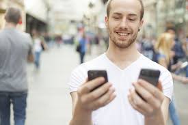 The Straight Men Using Gay Dating Apps to Plug Their OnlyFans
