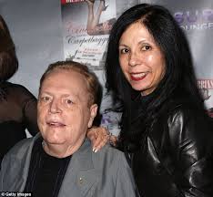 looks up after looking photo negatives with a magnifying glass why? Pornographer Larry Flynt Hustles Over To Beverly Hills The Ivy For Mother S Day Dinner Daily Mail Online