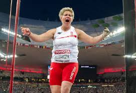 She is the 2012 and 2016 olympic champion, and the first woman in history to throw the hammer over 80 m. Anitawlodarczyk Najlepsze Znaleziska I Wpisy O Anitawlodarczyk W Wykop Pl