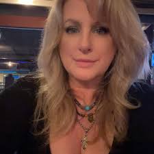 Tammy Marler's Instagram, Twitter & Facebook