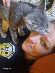 This came up in my memories my dad and mom boy he looks just like my  brother Jeffrey RIP I miss you guys