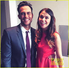 Sutton Foster Powers Through Laryngitis to Perform a Concert!: Photo  3395465