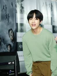 Park seo joon is a south korean actor. V Shows Up In A Vip Premiere To Root For Park Seo Jun S The Divine Fury